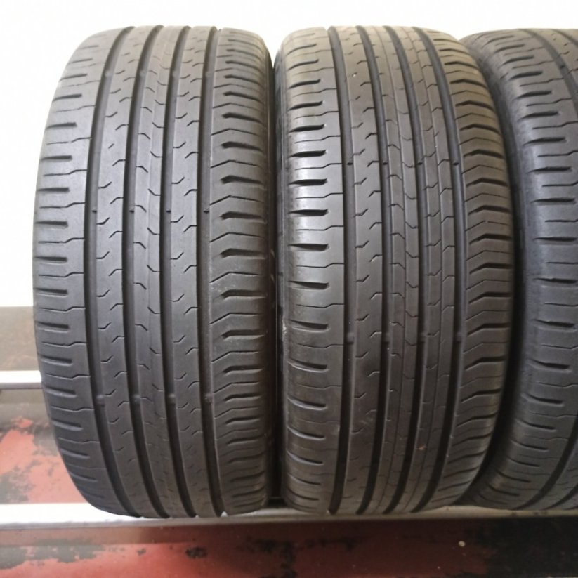 Continental 215/45 R17 87V 2x6,5-7mm 2x5mm (Bazarové)