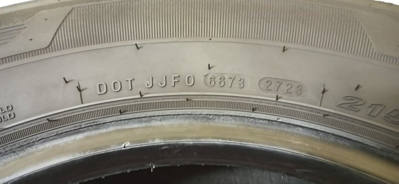 Nexen Roadian 215/75 R16C 116/114R 5mm (Bazarové)