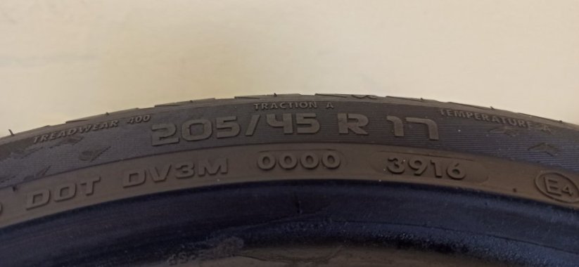 Vredestein Quatrac 5 205/45 R17 88Y 6,5 mm (Použité)