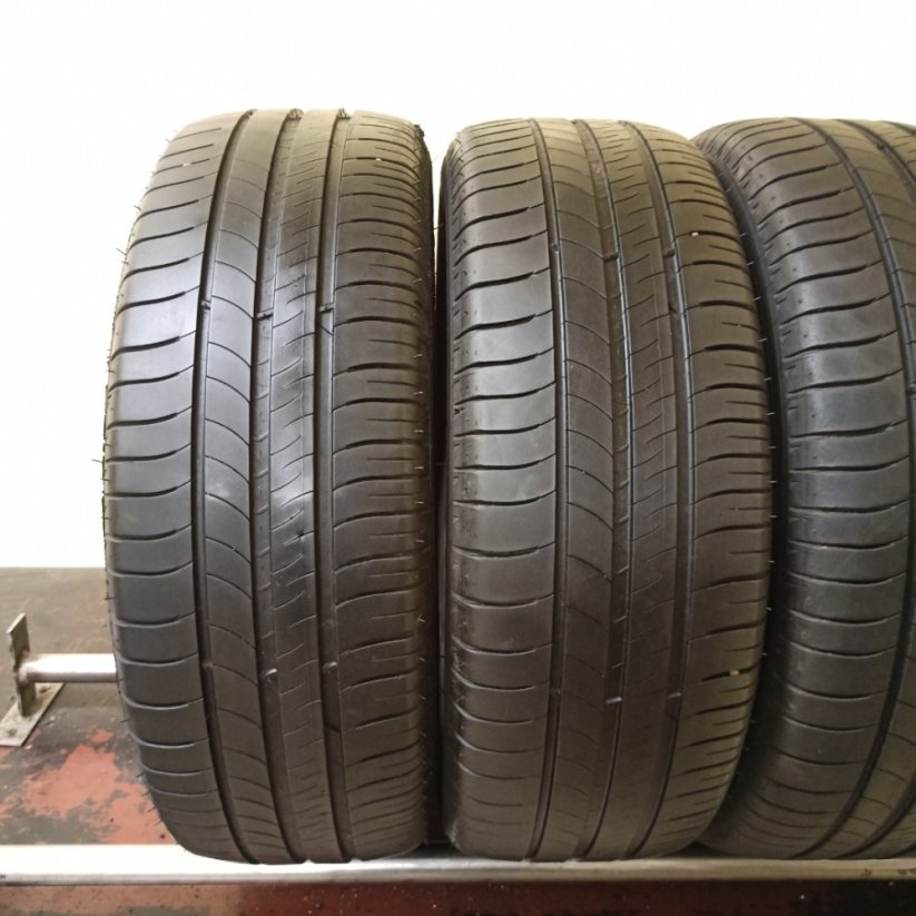 Michelin Energy Saver 205/60 R16 92H 4,5 - 5 mm (Bazarové)