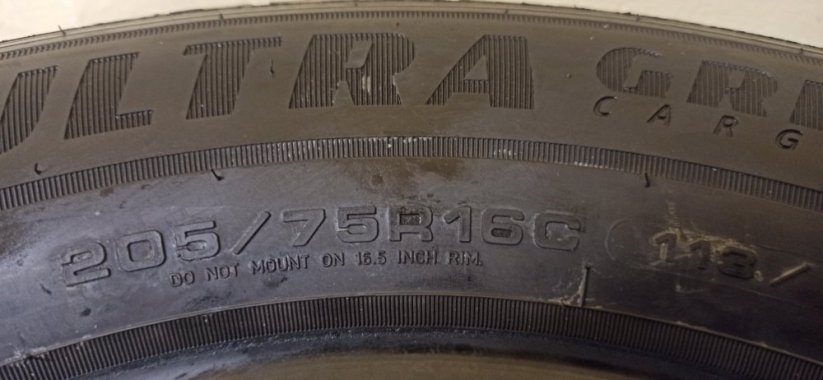 Goodyear Cargo 205/75 R16C 113/111R 5,5 - 8,5 mm (Bazarové)