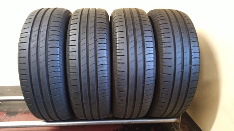 Hankook Kinergy Eco 195/65 R15 2x5,5mm 2x 4,5mm (Bazarové)