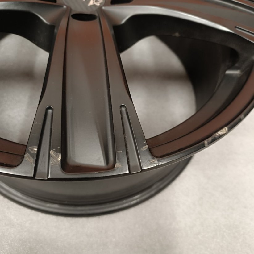 Alu kola Advanti 8,5Jx19 , R19 , 5x108 , ET35