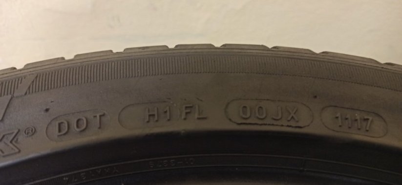 Michelin Pilot Sport 3 215/45 R18 93W 4 - 5 mm (Použité)