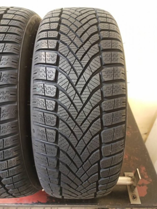 Falken 205/45 R17 88V 8,5mm