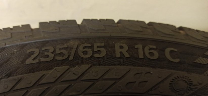 Continental 4Season 235/65 R16C 115/113R 6mm (Bazarové)