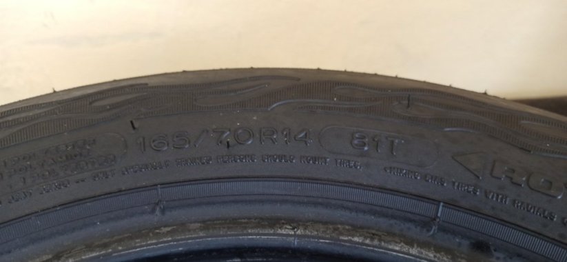 BFGoodrich 165/70 R14 81T 5,5-6,5mm (Bazarové)