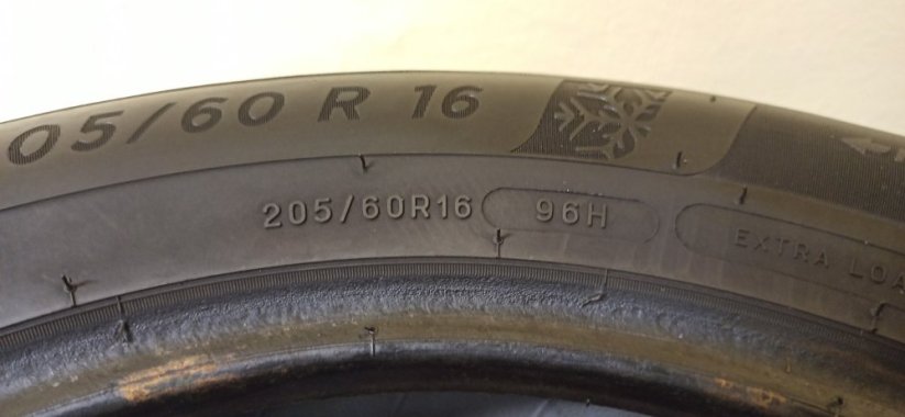 Michelin Alpin 6 205/60 R16 96H 5,5 mm (Bazarové)