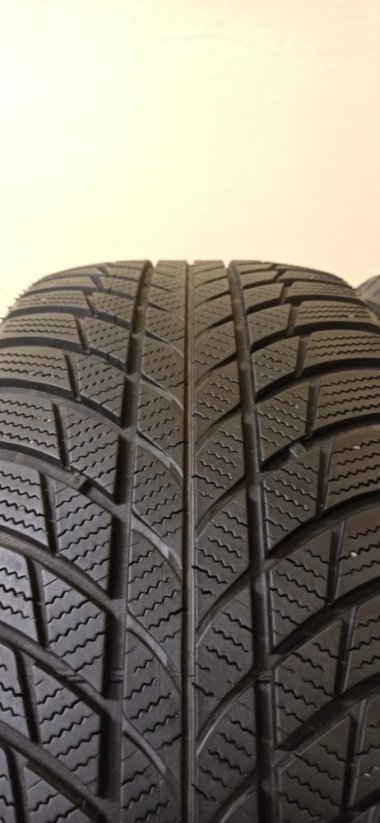 Bridgestone Blizzak 225/50 R17 98H 5,5 mm (Bazarové)