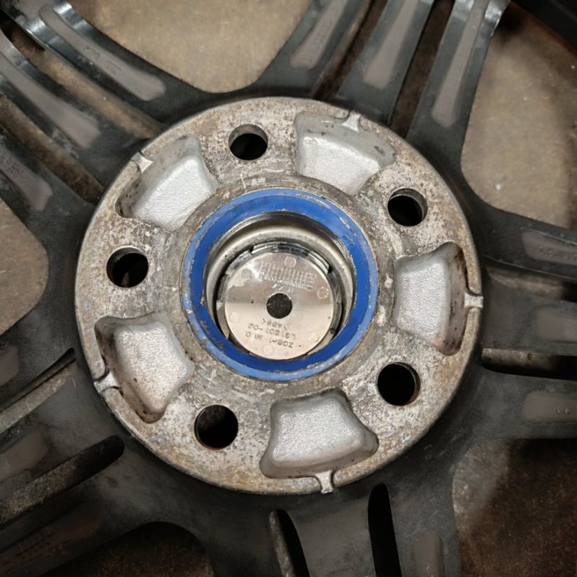 Alu kola Wheelworld 7,5Jx17 , R17 , 5x112 , ET35