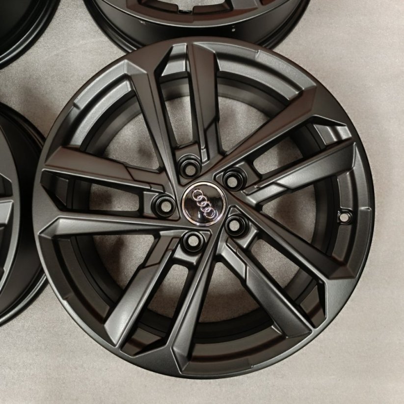 Originální kola na Audi A3 6,5Jx17'' po renovaci