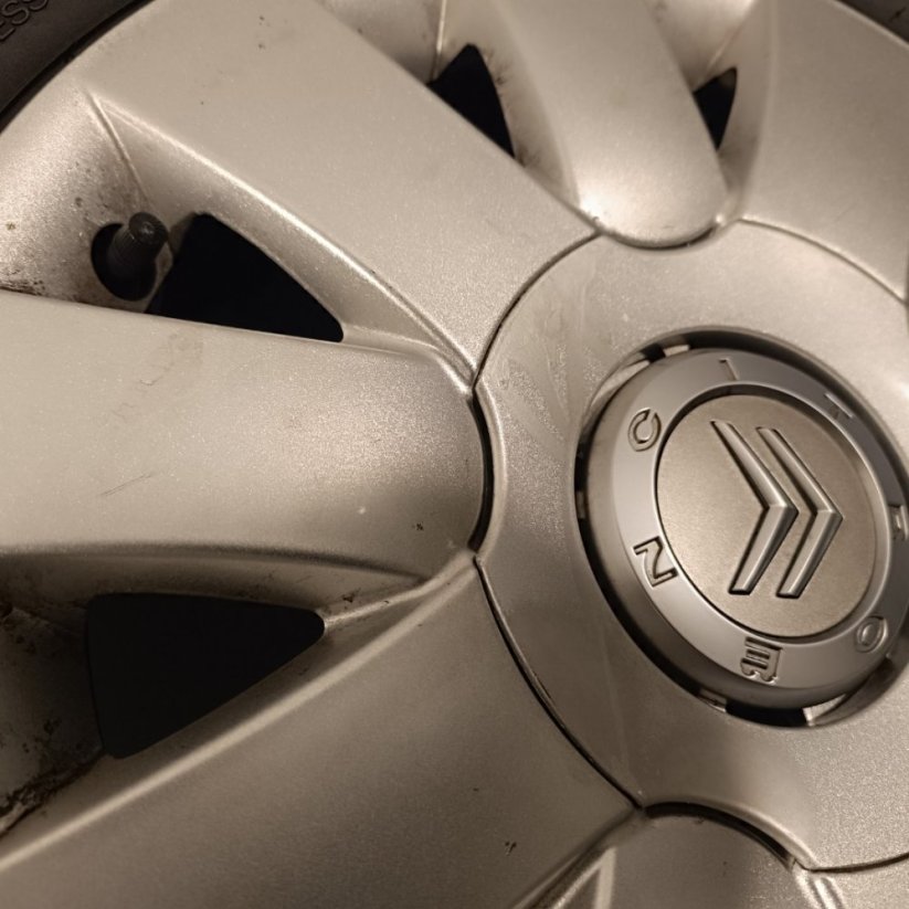 ALU kola Citroen C5, Berlingo, Xsara letní pneu 15
