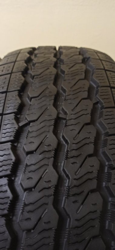 Radar Argonite Alpine 225/55 R17C 109/107T 7,5 mm (Bazarové)