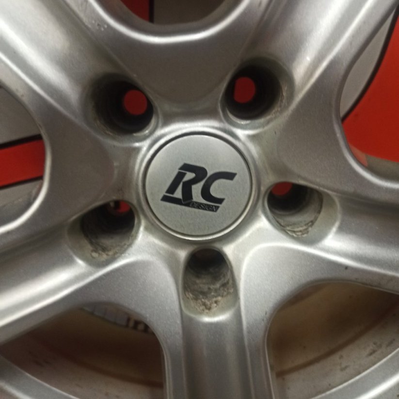 ALU kola Brock 5x114,3 + zimní pneu 225/55 R17