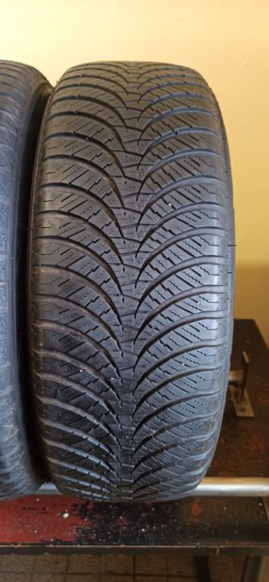 Falken EuroAllSeason 215/60 R17 100V 5,5-6,5mm (Bazarové)