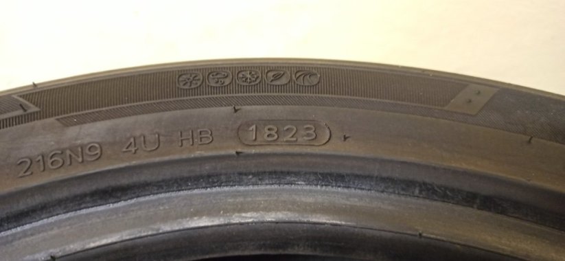 Hankook Kinergy 4S2 235/45 R18 98Y 4 - 5 mm (Použité)