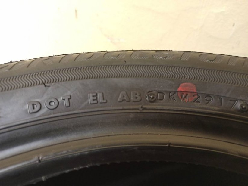 BRIDGESTONE 175/60 R16 82H 6,5-7mm (Bazarové)