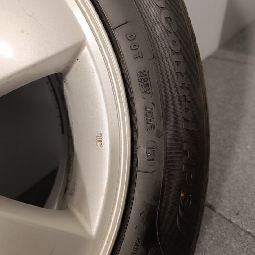 ALU kola Hyundai Tucson, letní pneu 215/65 R16