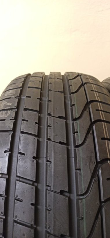 Pirelli 235/50 R19 99W 7-8mm