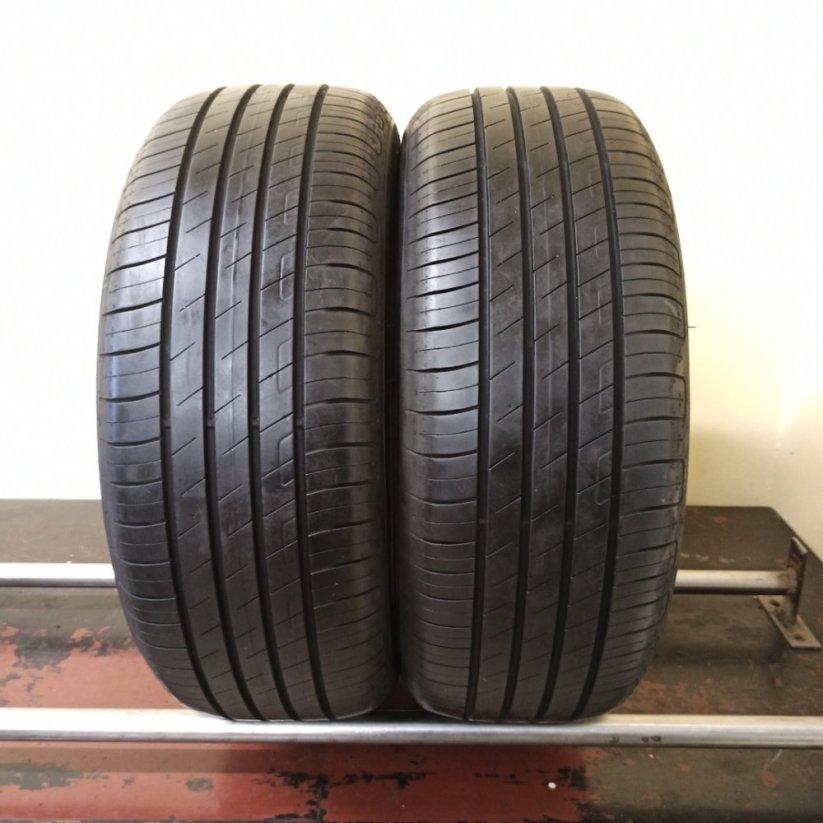Goodyear Efficient Grip 215/55 R17 98W 6,5 mm (Bazarové)