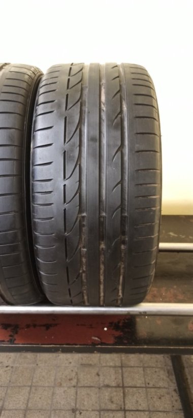 Bridgestone Potenza 245/40 R17 91W 4,5 mm (Bazarové)