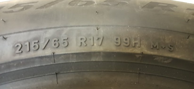 Pirelli Scorpion Winter 215/ 65 R17 99H 8mm (Použité)