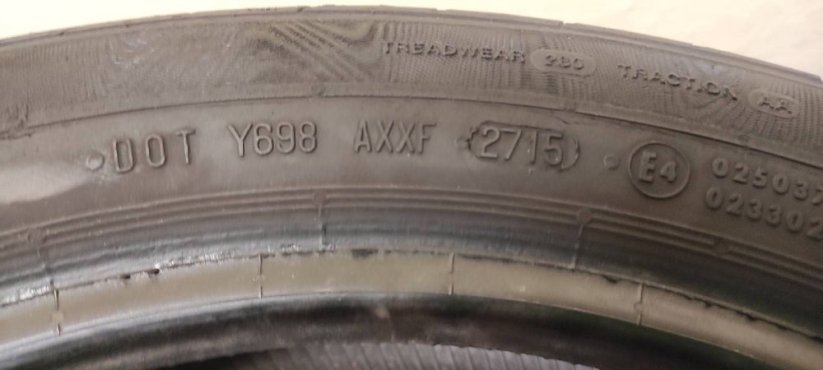 Continental 185/55 R16 83H 5,5mm (Bazarové)