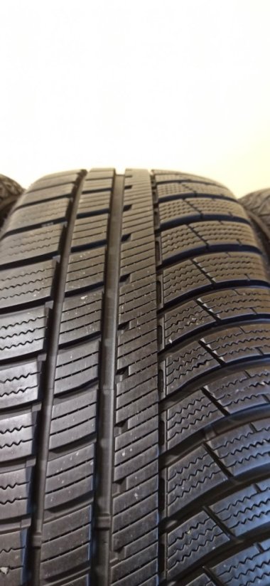 Blacklion 205/60 R16 96H 2x6,5-7,5mm 2x5,5mm (Použité)
