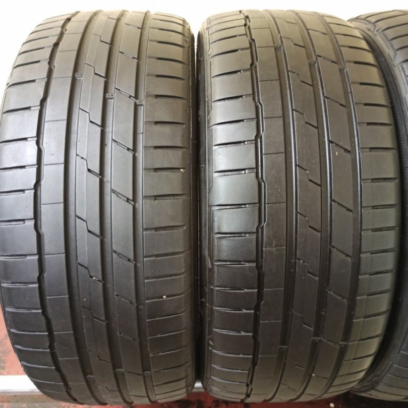 Hankook Ventus S1 evo 3 205/45 R17 88W 3,5-4,5 mm (Použité)
