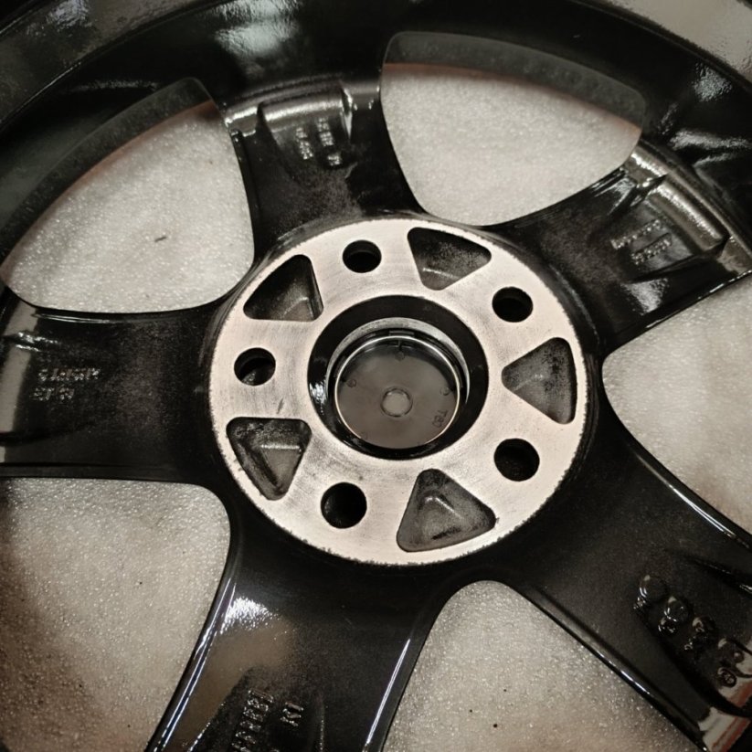 Alu kola Alutec 6Jx16'' , R16 , 5x112 , ET48 TOP