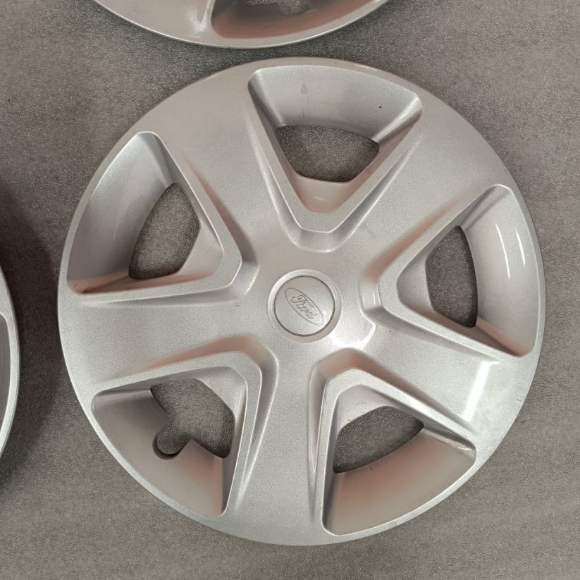 Poklice Ford Fiesta 16" (bazárove)