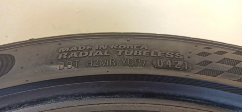 Kumho Eesta PS71 275/35 R20 102Y 3,5 - 5 mm (Použité)