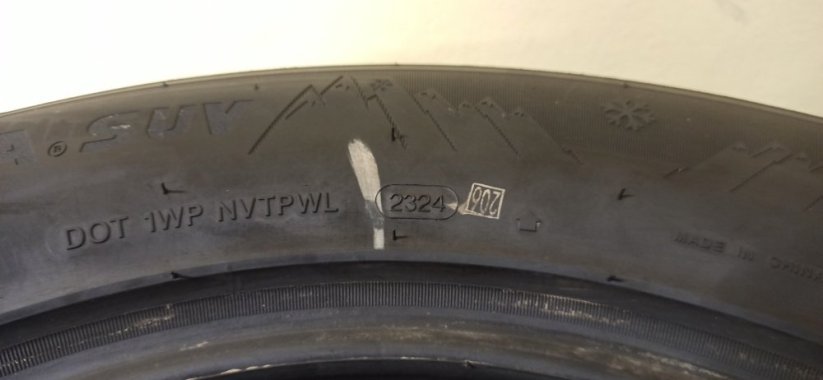 Davanti Wintoura SUV+ 225/65 R17 106H 8,5 mm (Použité)