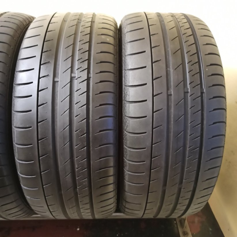 Continental ContiSport 245/45 R18 96W 3,5-5,5mm (Použité)