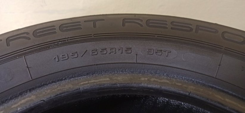 Dunlop Street Response 2 195/65 R15 95T 4,5 - 5 mm (Bazarové)