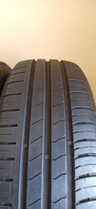 Hankook 195/65 R15 91H 5-5,5mm (Bazarové)