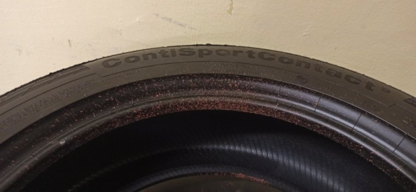 Continental 235/50 R18 97V 5,5mm (Bazarové)