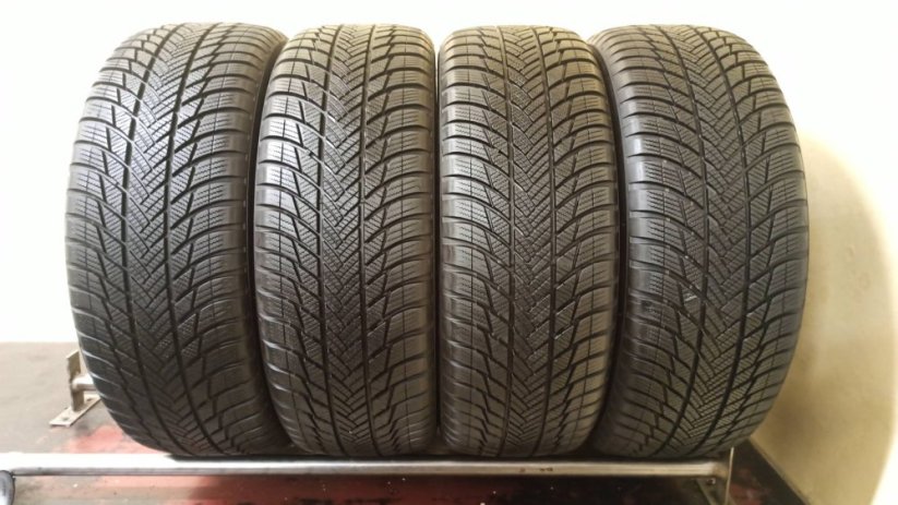 Bridgestone Blizzak LM001 225/60 R17 99H 6,5 mm (Použité)