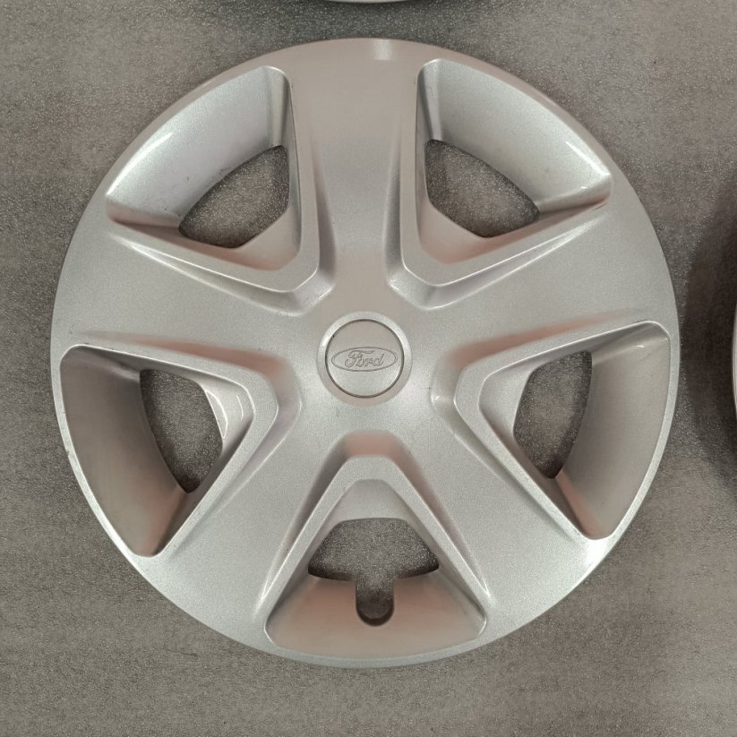 Poklice Ford Fiesta 16" (bazárove)