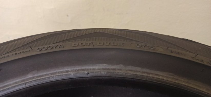 Vredestein Ultrac Vorti 255/35 R18 94Y 4,5-5mm (Bazarové)