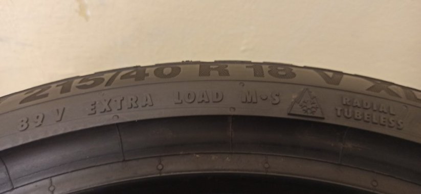 Continental 215/40 R18 89V 4,5 - 6,5mm (Použité)