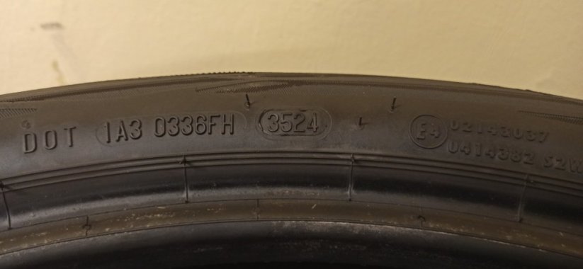 Continental Eco Contact 6 315/30 R22 107Y 5,5 mm (Použité)