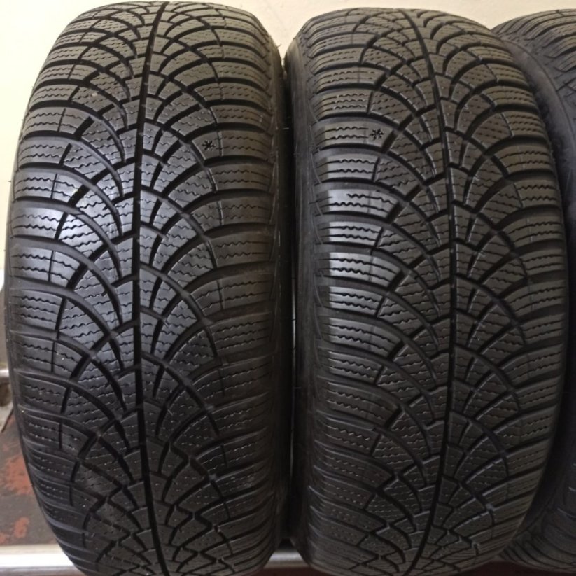 Goodyear Ultragrip 9 185/55 R15 82T 6,5 - 7,5 mm (Bazarové)