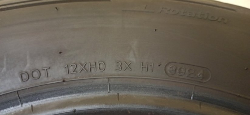 Hankook Winter icep 215/65 R17 103V 6,5 - 7,5 mm (Bazarové)