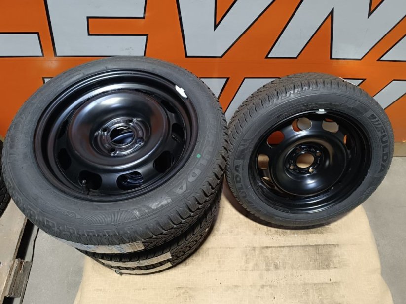 Zimní kola Peugeot 208 4x108 ET38 pneu 195/55 R16