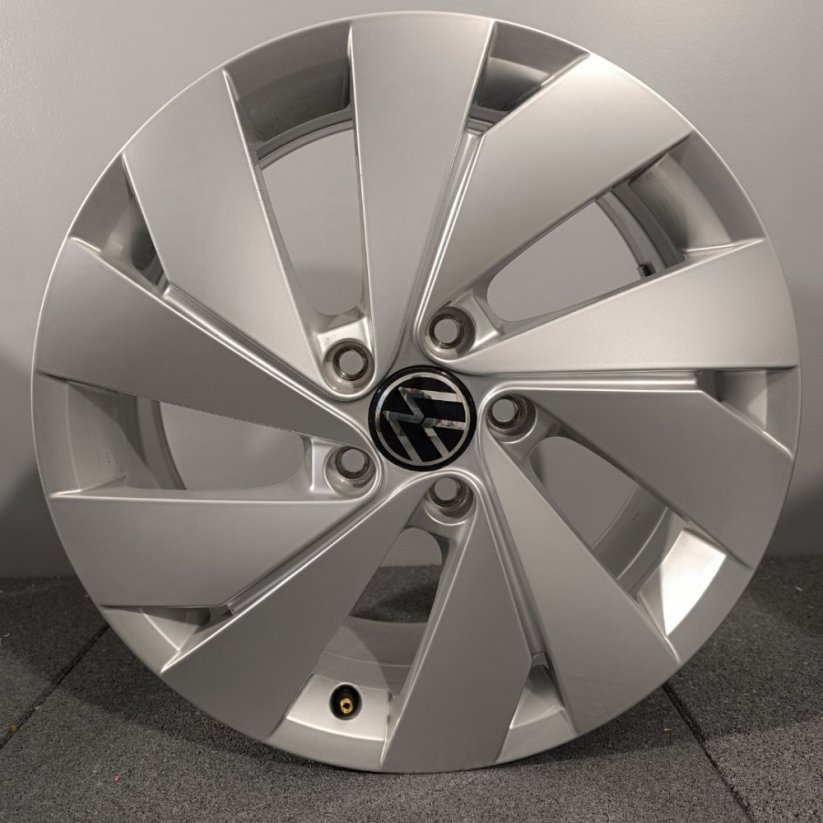 Originální alu kola Volkswagen Golf VIII, R17 ET46