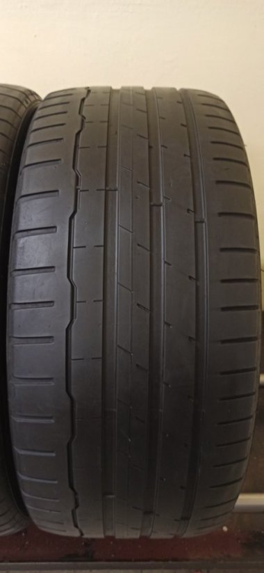 Hankook Ventus S1 evo 3 255/40 R19 100Y 3 - 4 mm (Bazarové)