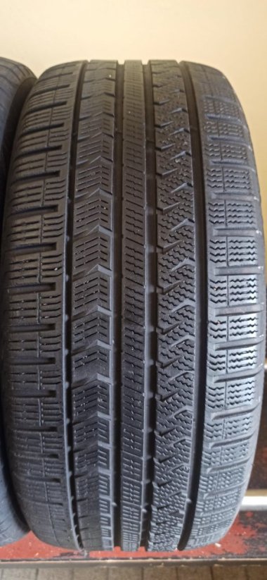 Vredestein Quatrac 5 235/45 R18 98Y 5mm (Bazarové)