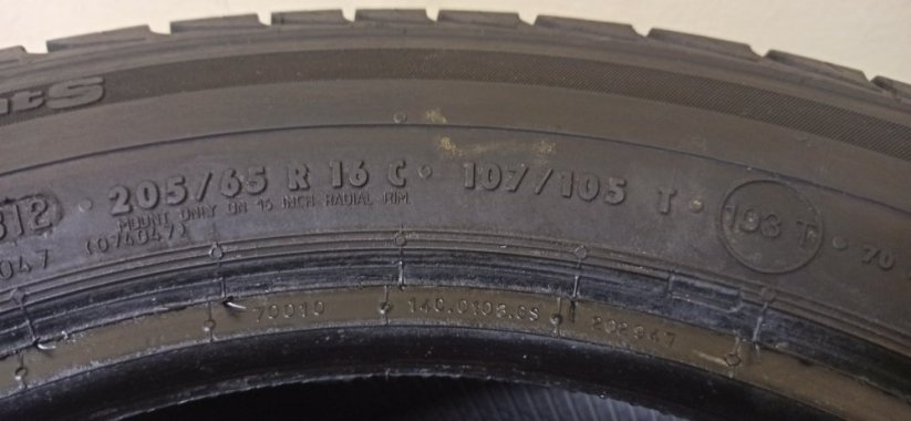 PointS 205/65 R16C 107/105T 1x 5,5mm a 1x 4,5-5mm (Použité)