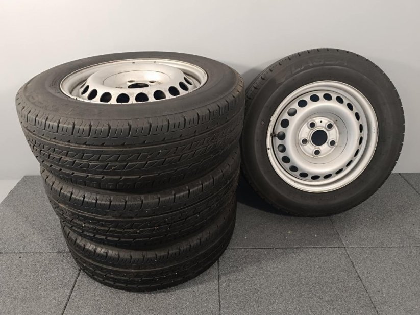 Kompletní kola VW Transporter/Multivan 215/65R16C